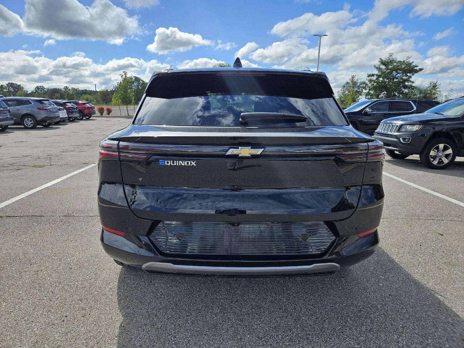 Used 2025 Chevrolet Equinox EV LT w/ Convenience Package FWD image 6