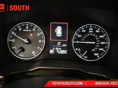 Used 2024 Subaru Outback Limited AWD/4WD image 12