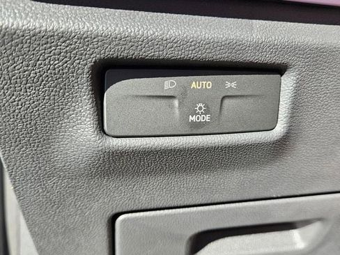 New 2026 Volkswagen Tiguan SE image 26