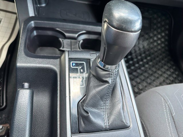 Used 2016 Toyota Tacoma TRD Sport AWD/4WD image 25