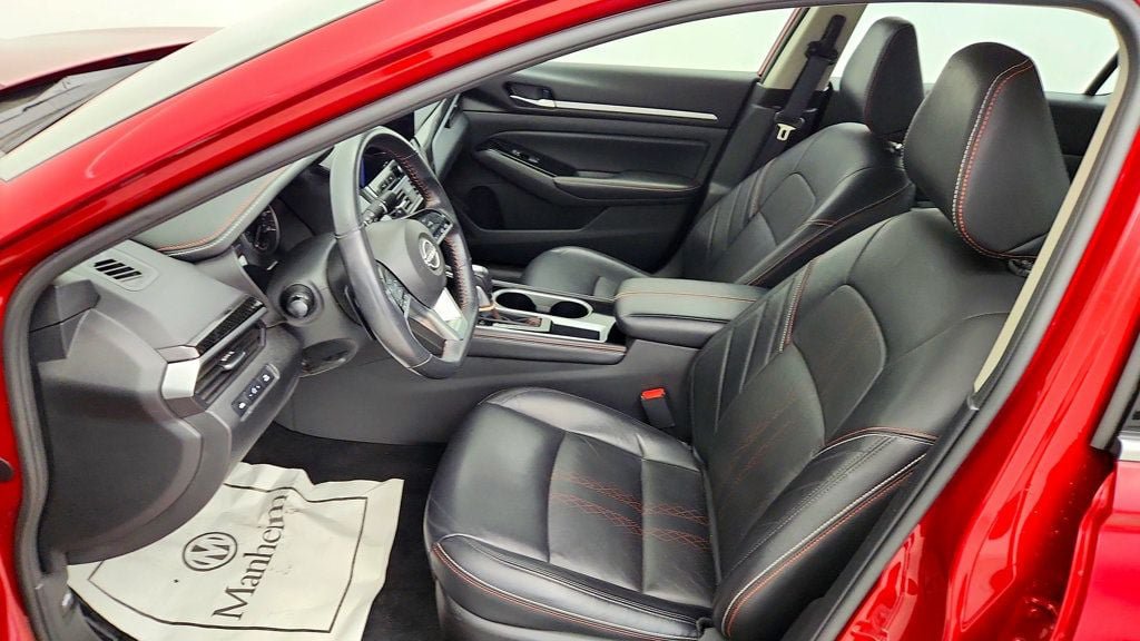Used 2024 Nissan Altima 2.5 SR w/ SR Premium Package FWD image 20