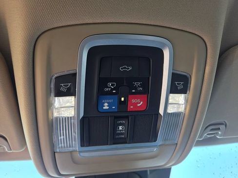 Used 2021 RAM 1500 Laramie AWD/4WD image 10