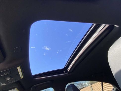 Used 2022 Lexus IS 350 F Sport image 17