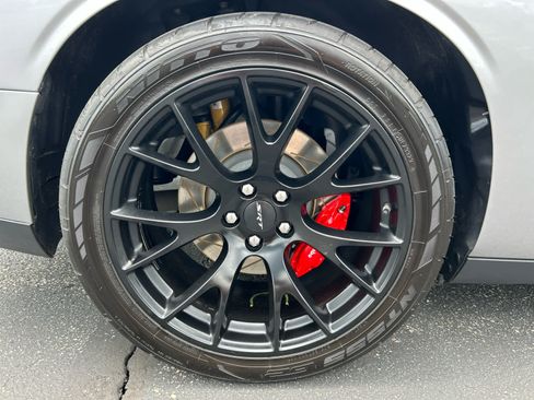 Used 2016 Dodge Challenger SRT Hellcat RWD image 7