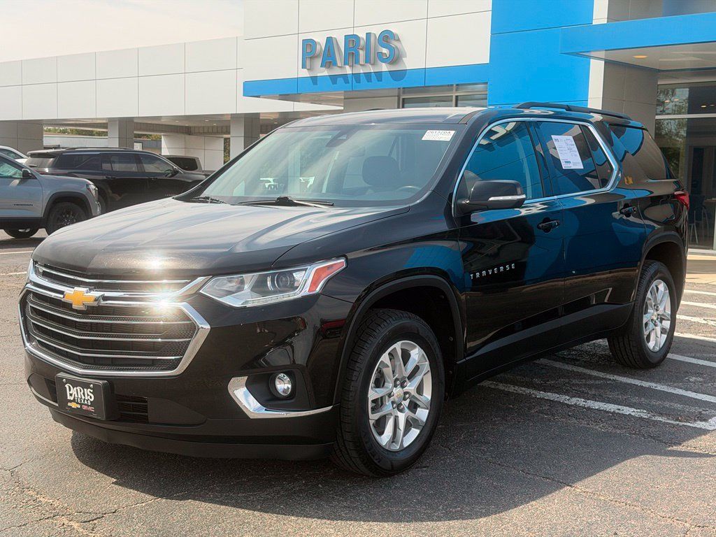 Used 2021 Chevrolet Traverse LT FWD image 3
