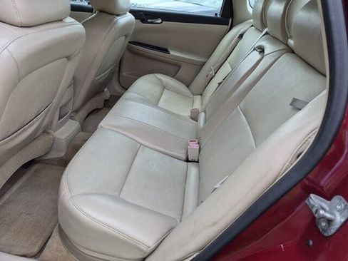 Used 2009 Chevrolet Impala LT w/ Luxury Edition Package FWD image 23