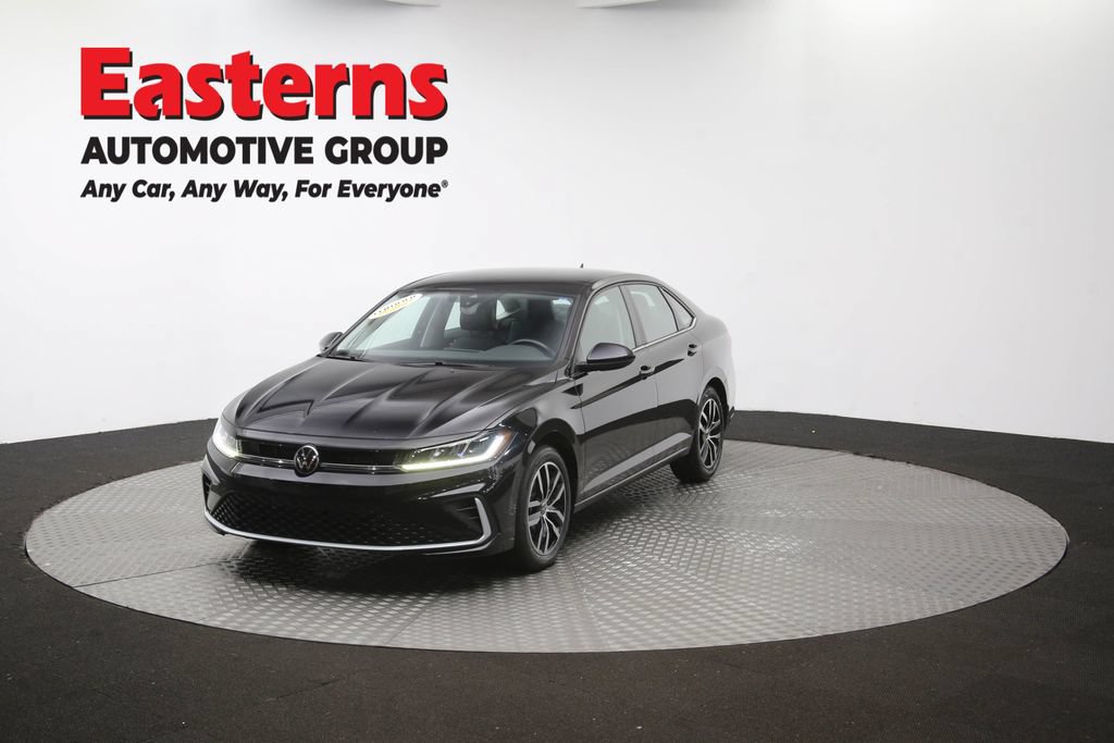 Used 2025 Volkswagen Jetta SE FWD image 55