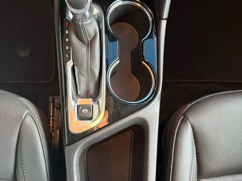 Used 2024 Buick Encore GX Sport Touring FWD image 17