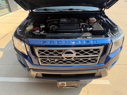 Used 2022 Nissan Frontier SV w/ Technology Package AWD/4WD image 17