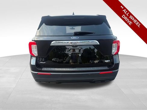 Used 2020 Ford Explorer XLT AWD/4WD image 4