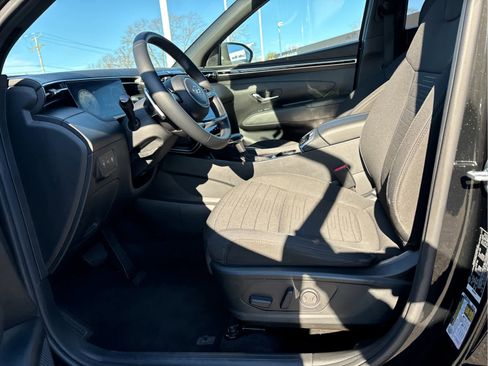 Used 2023 Hyundai Santa Cruz SEL Premium image 9