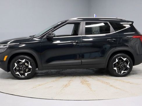 Used 2024 Kia Seltos EX AWD/4WD image 10