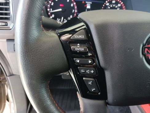 Used 2023 Nissan Frontier PRO-4X w/ Pro-4X Premium Package AWD/4WD image 26