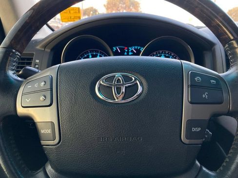 Used 2010 Toyota Land Cruiser AWD/4WD image 18