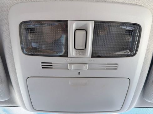 Used 2015 Subaru Forester 2.5i Premium w/ All-Weather Package image 50