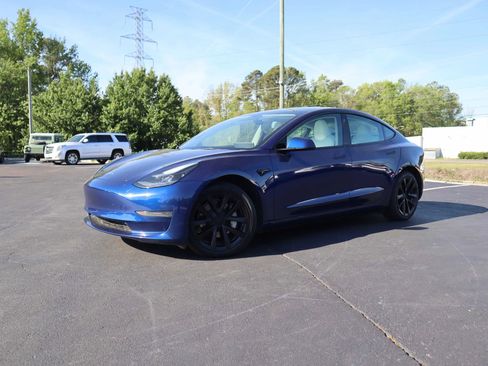 Used 2023 Tesla Model 3 Standard Range image 6
