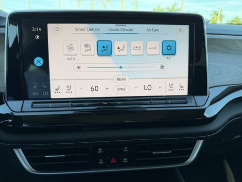 New 2026 Volkswagen Atlas SE image 26