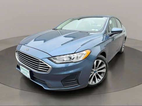 Used 2019 Ford Fusion SE AWD/4WD image 1
