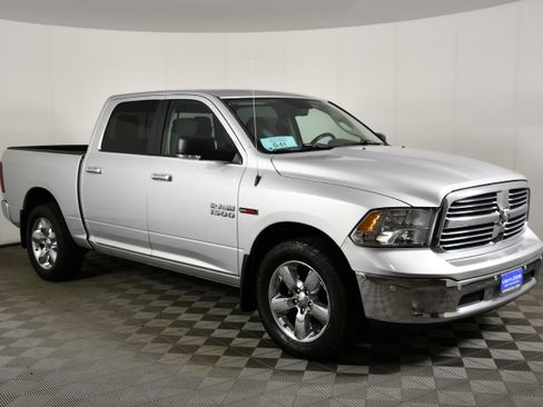 Used 2017 RAM 1500 Big Horn AWD/4WD image 4