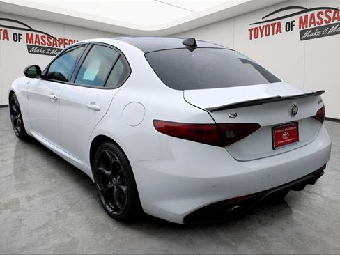 Used 2018 Alfa Romeo Giulia Ti image 3