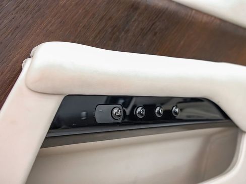 Used 2016 Rolls-Royce Wraith image 40