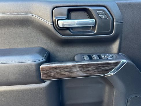 Used 2021 Chevrolet Silverado 1500 LT Trail Boss w/ Bed Protection Package image 12