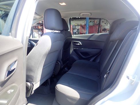 Used 2019 Chevrolet Trax LS FWD image 13