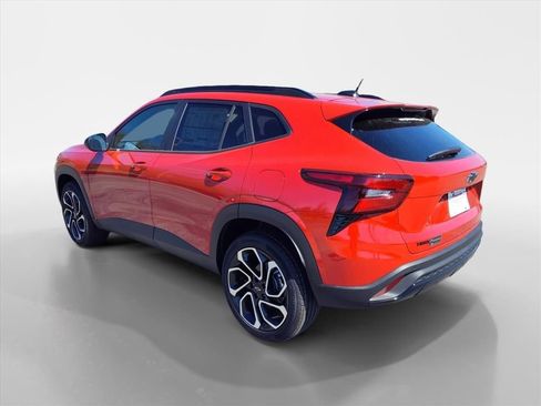 New 2026 Chevrolet Trax RS w/ Sunroof Package FWD image 3