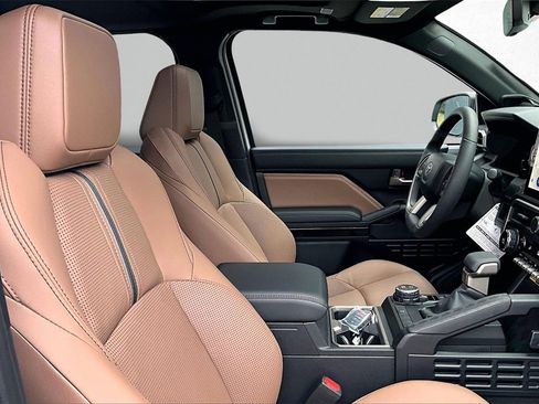 Used 2025 Toyota 4Runner Limited image 8