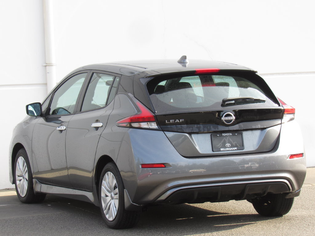 Used 2025 Nissan Leaf S FWD image 5