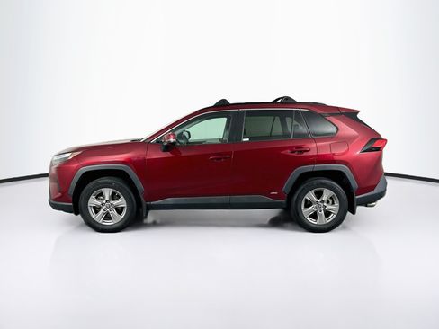 Used 2022 Toyota RAV4 XLE w/ Convenience Package AWD/4WD image 4