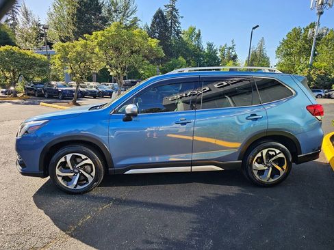 Used 2023 Subaru Forester Touring AWD/4WD image 4