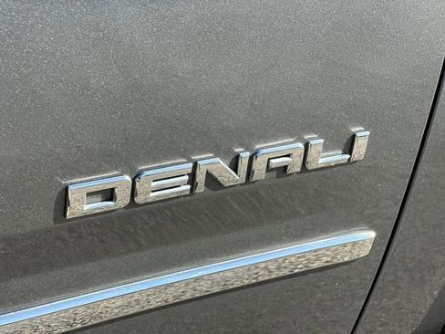 Used 2020 GMC Yukon XL Denali w/ Open Road Package image 31