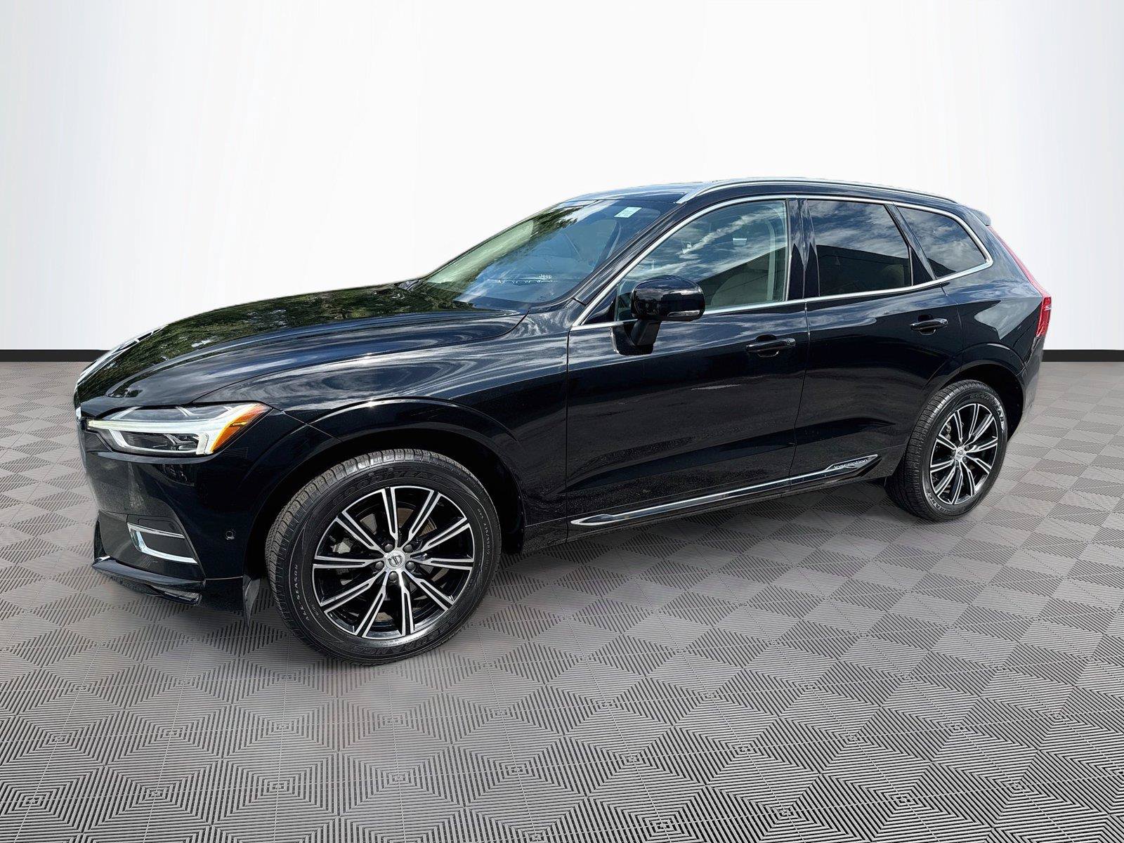 Used 2019 Volvo XC60 T5 Inscription w/ Protection Package AWD/4WD image 3