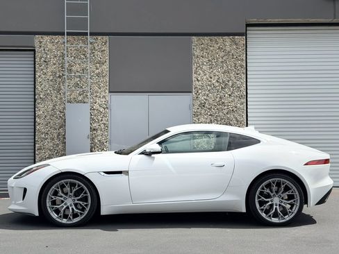 Used 2017 Jaguar F-TYPE Coupe RWD image 8