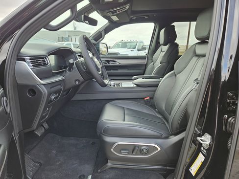 New 2026 Jeep Grand Wagoneer Limited w/ Premium Group II image 9