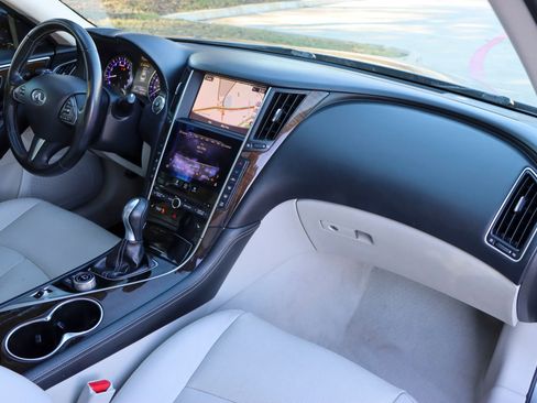 Used 2015 INFINITI Q50 Premium w/ Deluxe Touring Package image 23