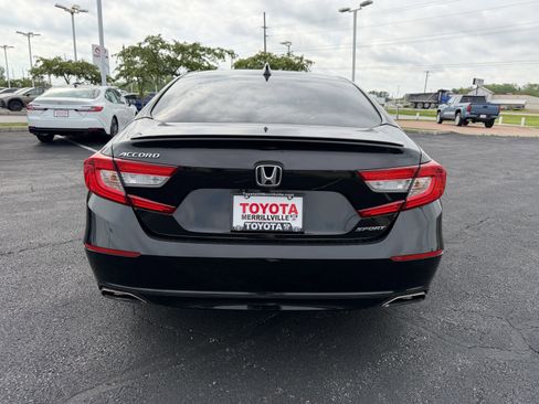 Used 2018 Honda Accord Sport image 6