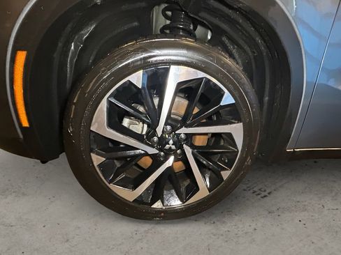 Used 2024 Mitsubishi Outlander SE image 15