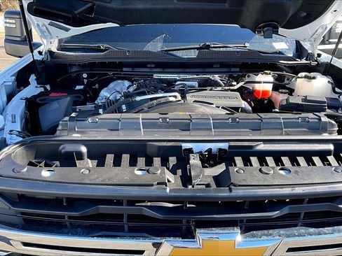 Used 2025 Chevrolet Silverado 2500 LT w/ Convenience Package image 31