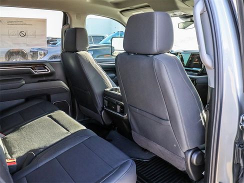 New 2026 GMC Sierra 2500 SLE w/ Preferred Package image 18