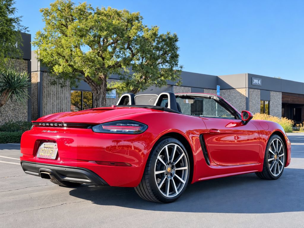 Used 2020 Porsche 718 Boxster RWD image 7