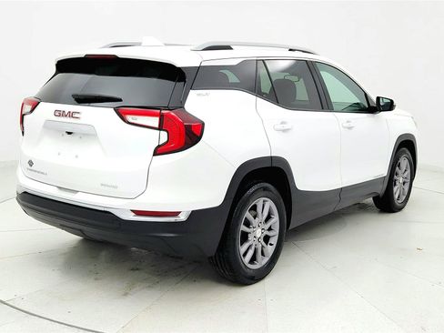Used 2024 GMC Terrain SLT AWD/4WD image 5