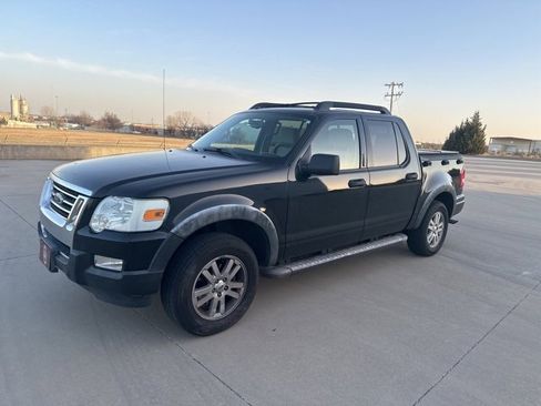 Used 2008 Ford Explorer Sport Trac XLT image 1
