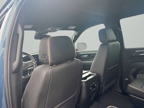 Used 2025 Chevrolet Tahoe Premier image 15