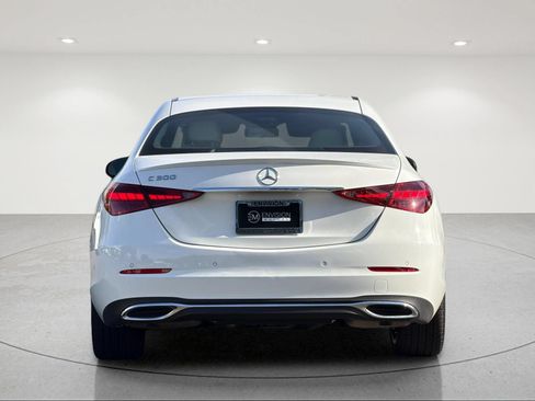 Used 2025 Mercedes-Benz C 300 Sedan image 4