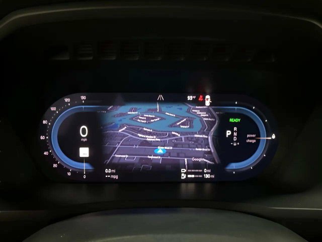 Used 2024 Volvo XC90 T8 Plus w/ Protection Package Premier AWD/4WD image 11