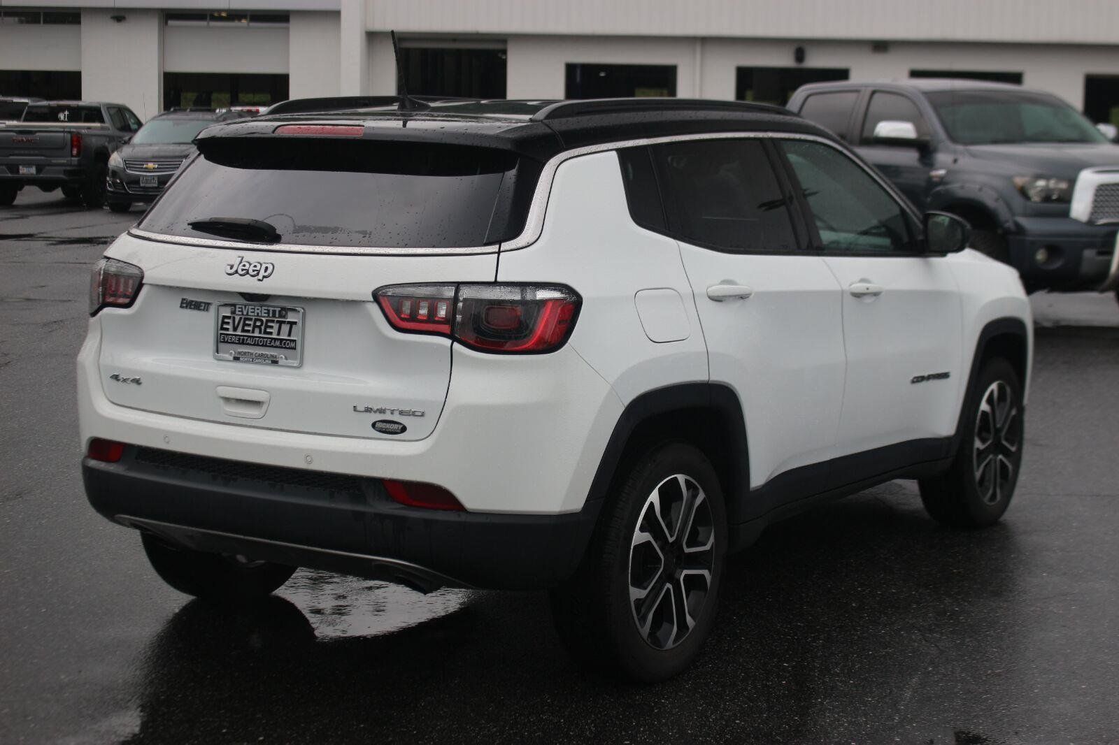 Used 2023 Jeep Compass Limited AWD/4WD image 7