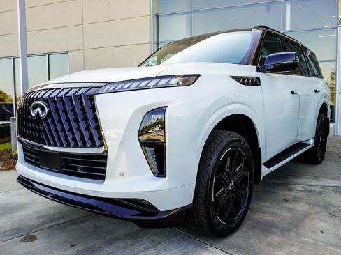 New 2026 INFINITI QX80 4WD image 8