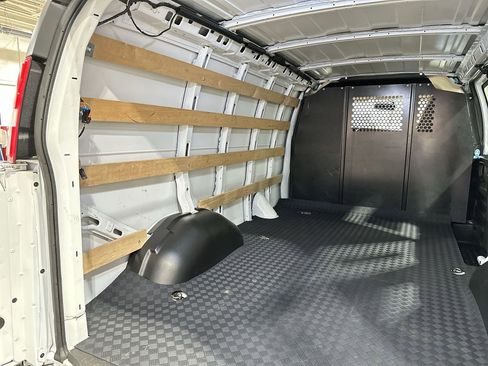 Used 2024 GMC Savana 2500 w/ Driver Convenience Package image 20